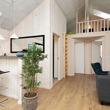 5 Star In Vaeggerlose Bøtø By