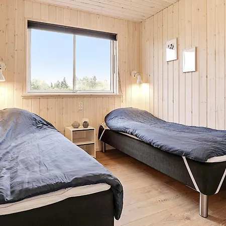 5 Star In Vaeggerlose Bøtø By