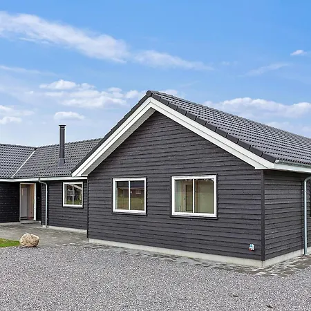 Prázdninový dům 5 Star In Vaeggerlose Bøtø By